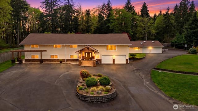 Property photo for 17151 SE Petrovitsky Road, Renton photo 2