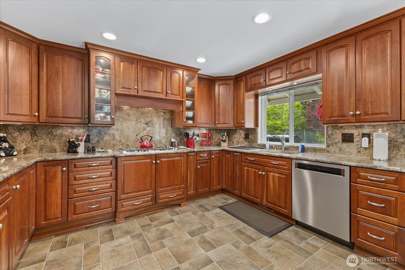 Property photo for 17151 SE Petrovitsky Road, Renton photo 9
