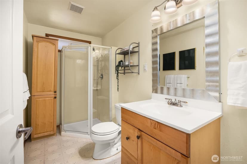 Property photo for 4817 S 175th Street, SeaTac photo 16