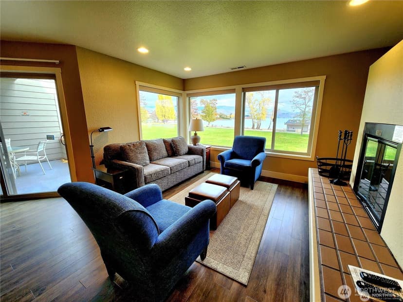 Property photo for 1 Beach 537-Q, Manson photo 8