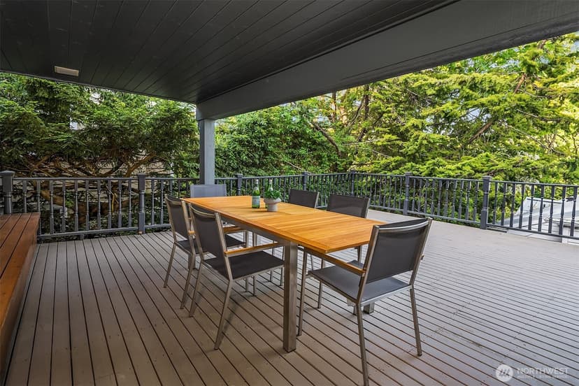 Property photo for 2702 4th Avenue W, Seattle photo 30