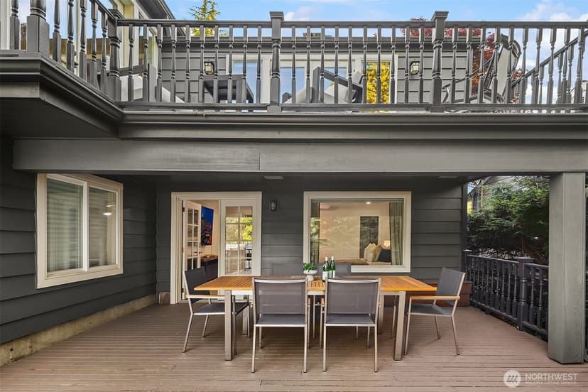 Property photo for 2702 4th Avenue W, Seattle photo 29