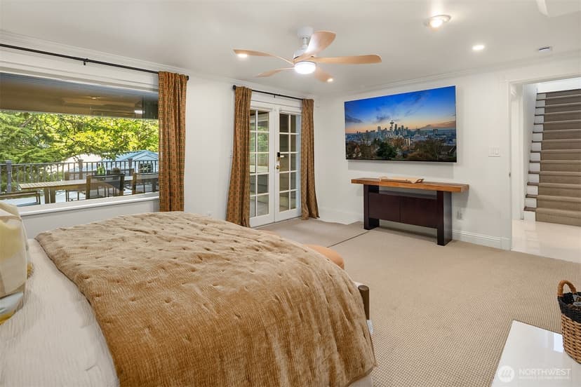 Property photo for 2702 4th Avenue W, Seattle photo 18