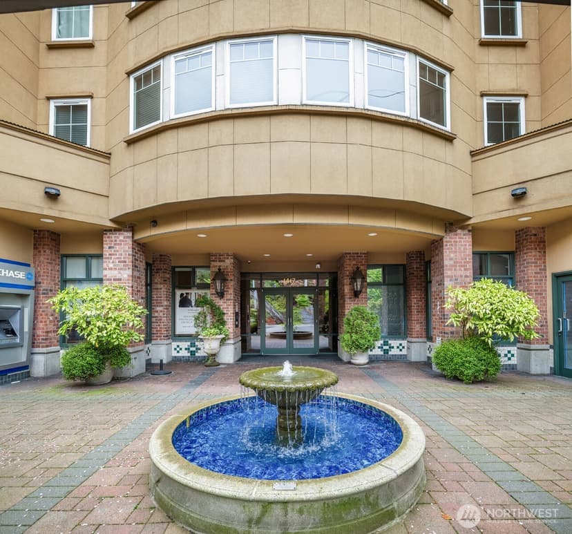 Property photo for 1417 Queen Anne Avenue N #206, Seattle photo 2