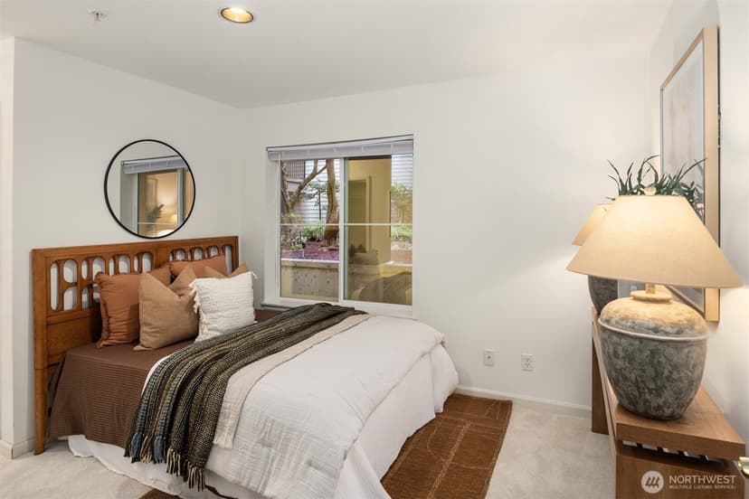 Property photo for 1417 Queen Anne Avenue N #206, Seattle photo 12