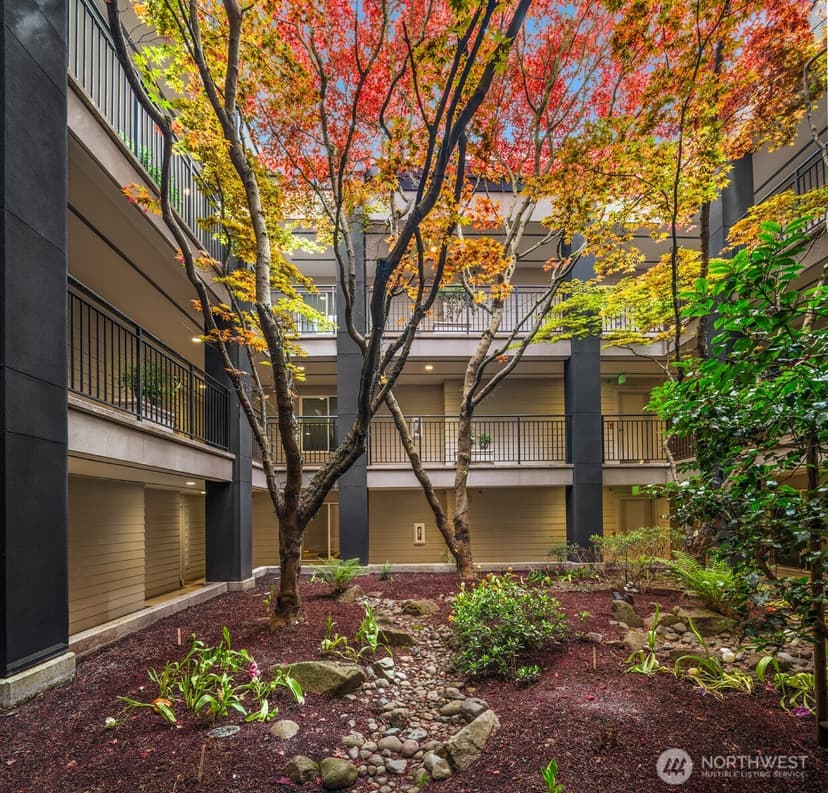 Property photo for 1417 Queen Anne Avenue N #206, Seattle photo 18