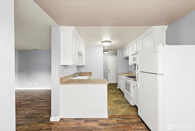 Property photo for 10010 Golden Given Road E #4, Tacoma photo 4