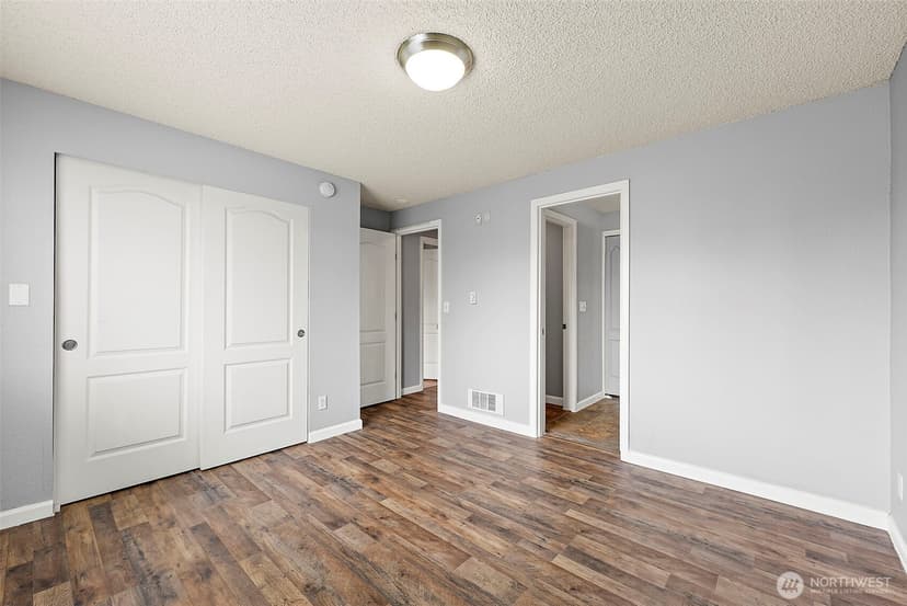 Property photo for 10010 Golden Given Road E #4, Tacoma photo 12