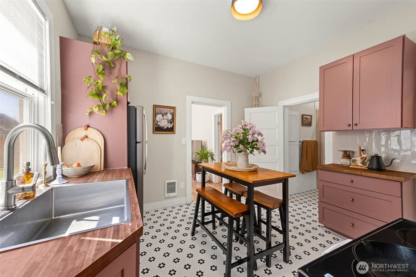 Property photo for 2113 S Wilkeson Street, Tacoma photo 11