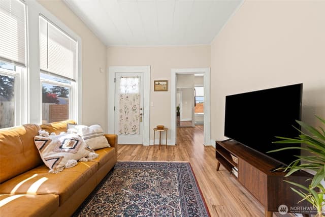 Property photo for 2113 S Wilkeson Street, Tacoma photo 3