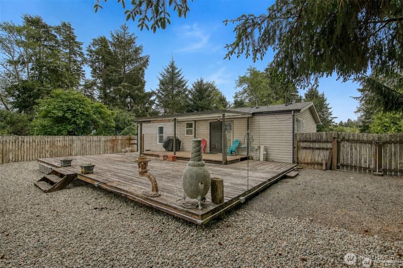 Property photo for 636 Chenois Avenue NE, Ocean Shores photo 16