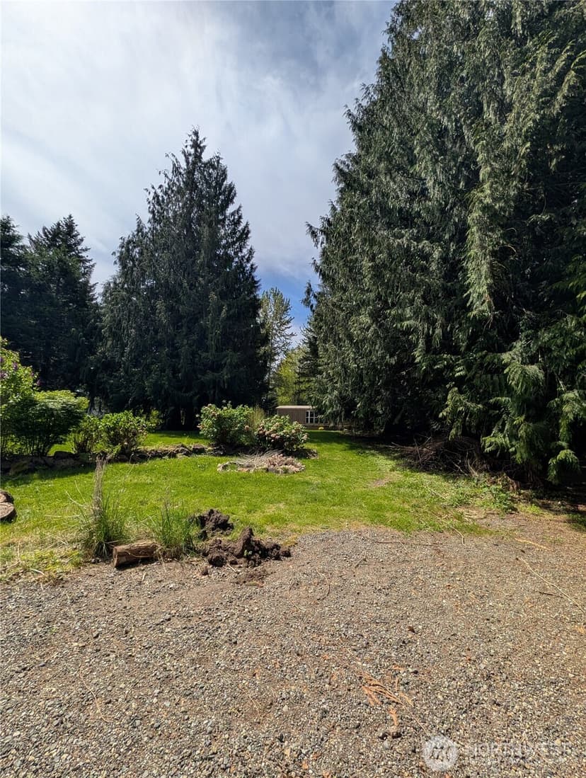 Property photo for 4611 268th Avenue NE, Redmond photo 14