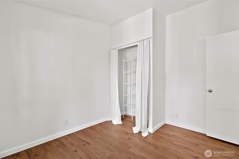 Property photo for 1720 Maple Lane Court #22, Kent photo 17