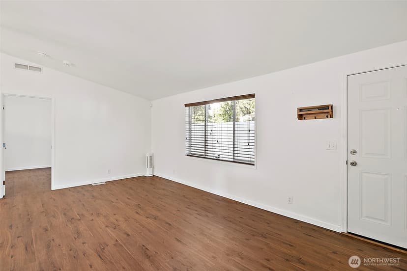 Property photo for 1720 Maple Lane Court #22, Kent photo 14