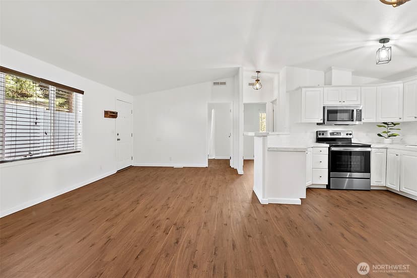Property photo for 1720 Maple Lane Court #22, Kent photo 24