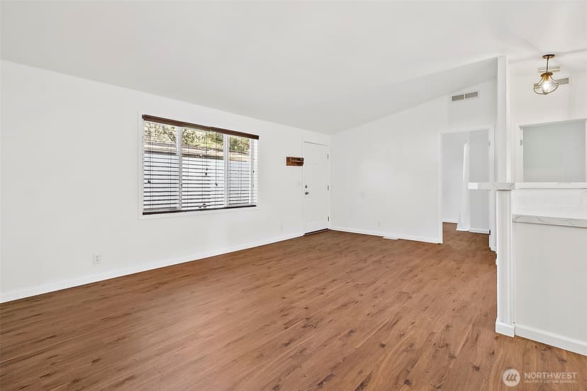 Property photo for 1720 Maple Lane Court #22, Kent photo 21