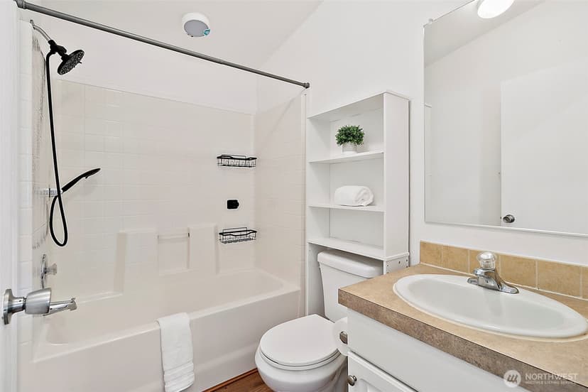 Property photo for 1720 Maple Lane Court #22, Kent photo 18