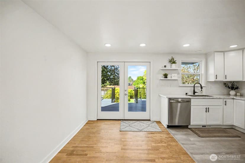 Property photo for 622 N Howard Street, Tacoma photo 6