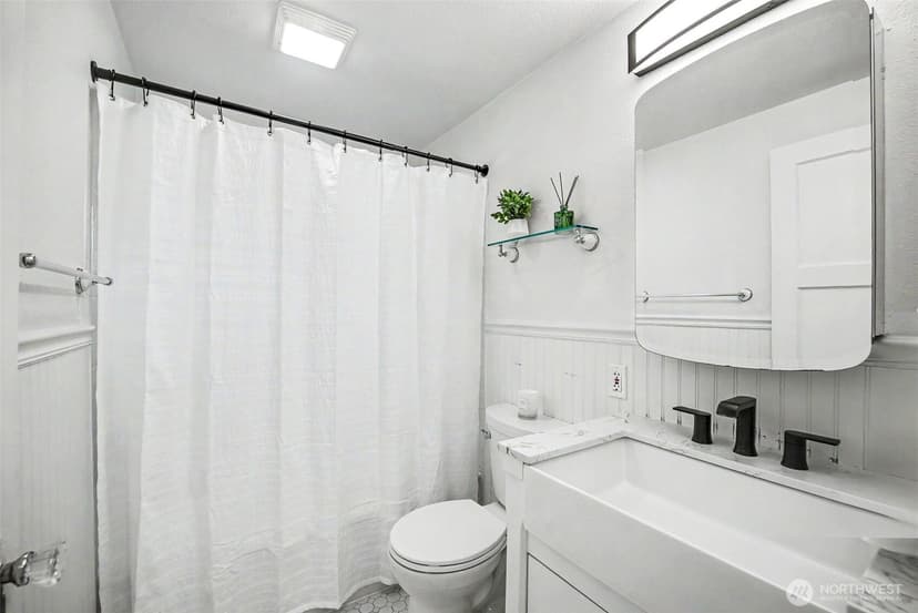 Property photo for 622 N Howard Street, Tacoma photo 12