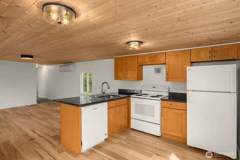 Property photo for 24222 54th Avenue W #12, Mountlake Terrace photo 5