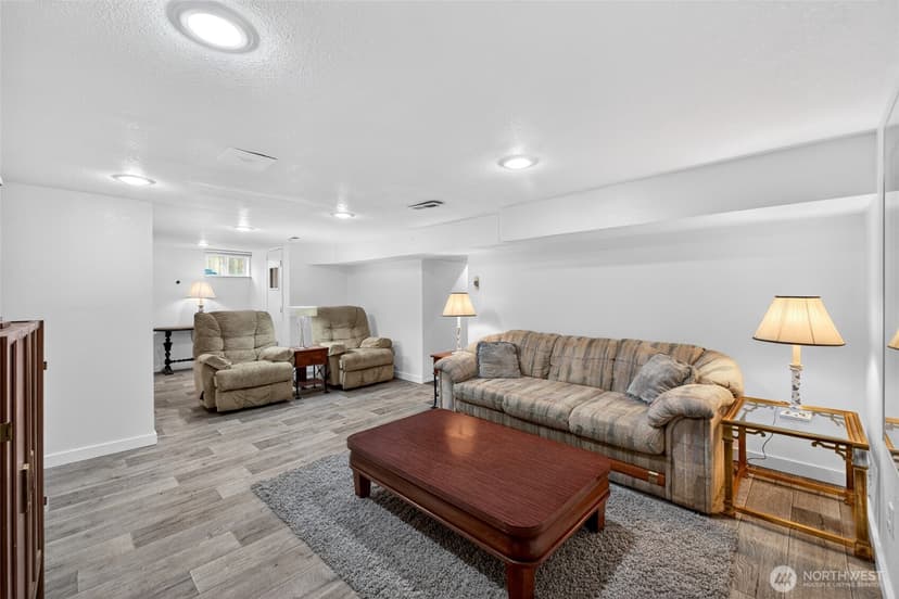 Property photo for 6201 75th Avenue Ct W, University Place photo 26