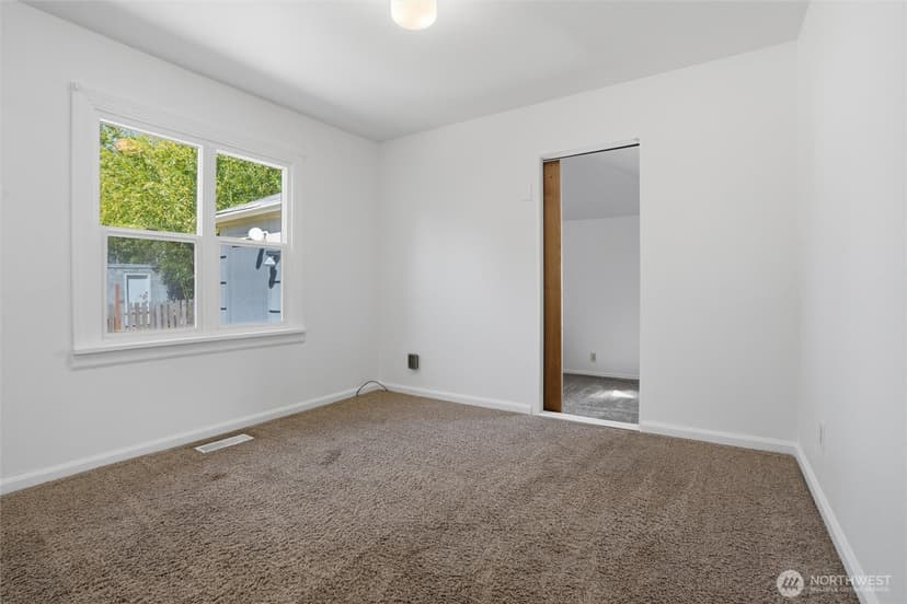 Property photo for 1329 N Cambrian Avenue, Bremerton photo 18