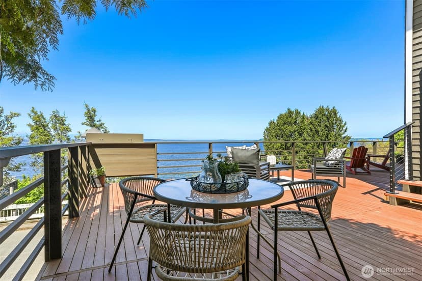 Property photo for 2122 Halleck Avenue SW, Seattle photo 3