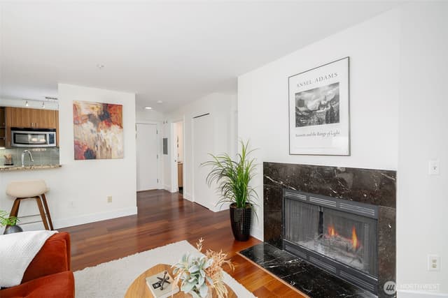 Property photo for 711 E Denny Way #306, Seattle photo 3