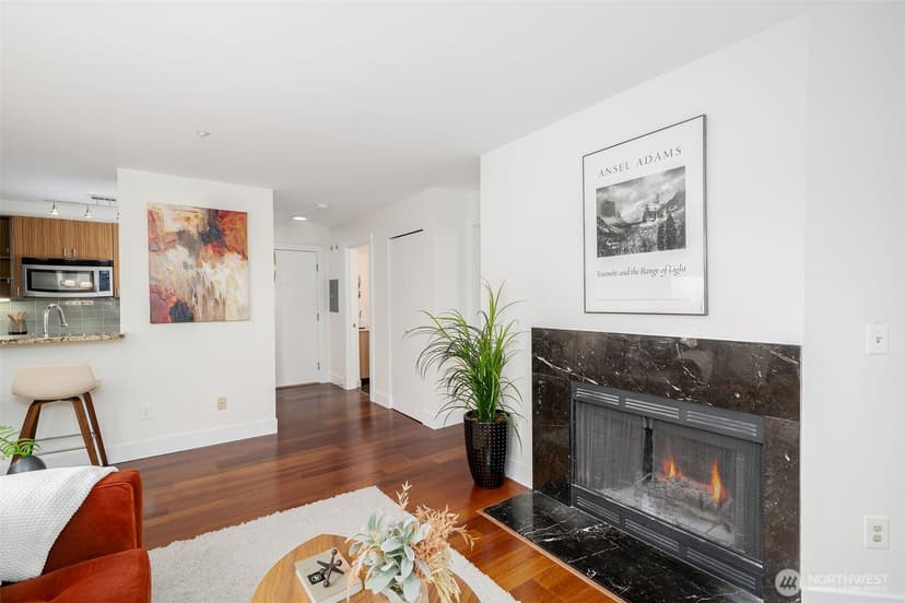 Property photo for 711 E Denny Way #306, Seattle photo 3
