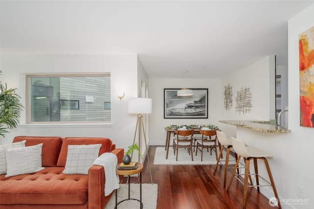 Property photo for 711 E Denny Way #306, Seattle photo 4