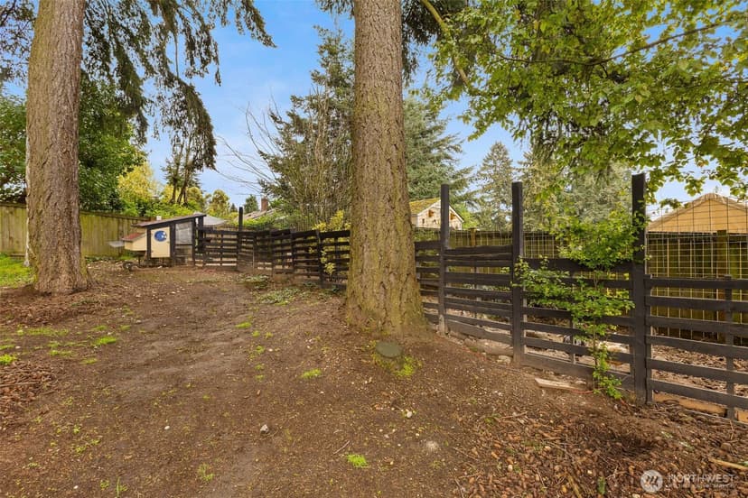 Property photo for 1241 S 129th Street, Burien photo 27