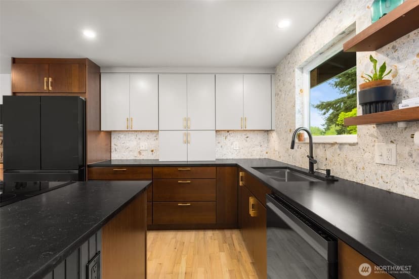 Property photo for 1241 S 129th Street, Burien photo 8