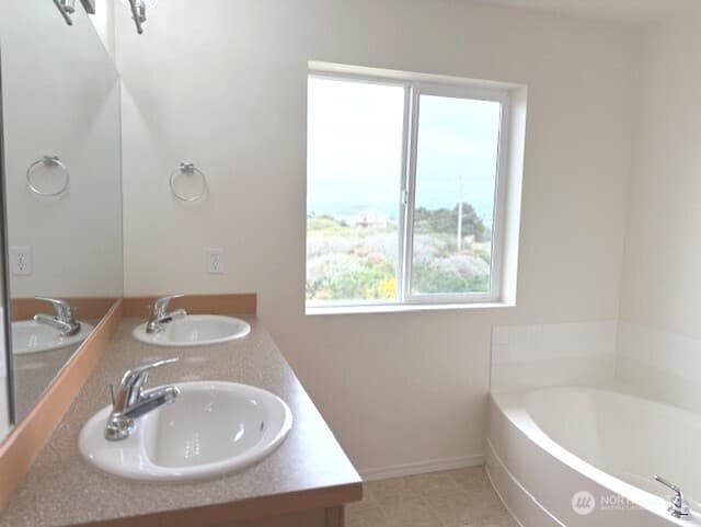 Property photo for 1286 Fleetwood Avenue SW, Ocean Shores photo 14