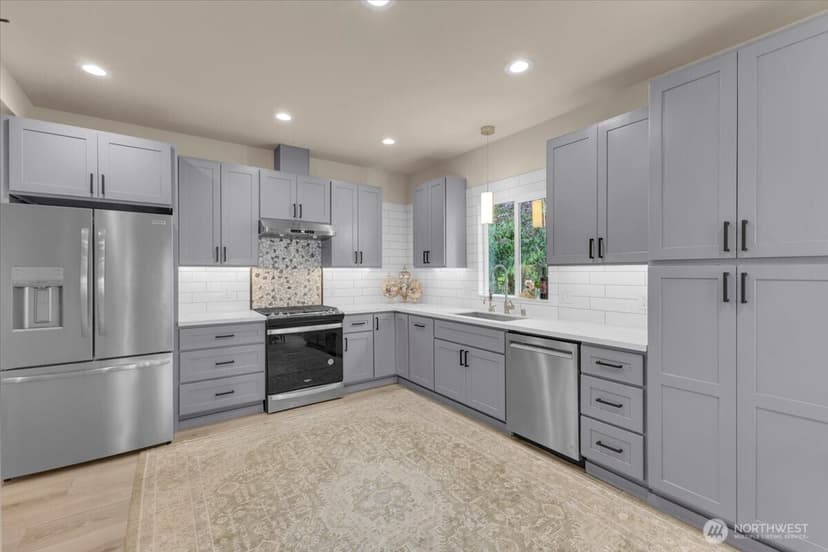 Property photo for 1273 Beach Drive E, Port Orchard photo 17