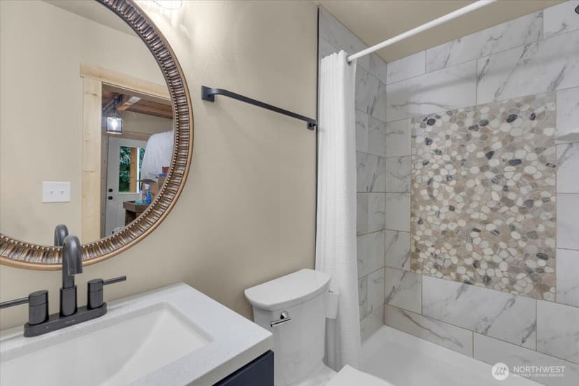 Property photo for 1273 Beach Drive E, Port Orchard photo 37
