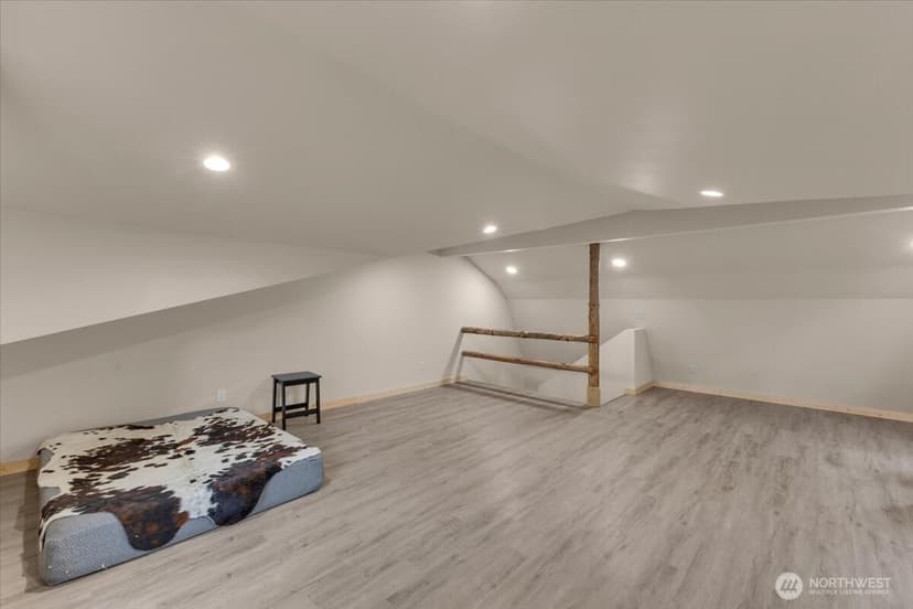 Property photo for 1273 Beach Drive E, Port Orchard photo 39
