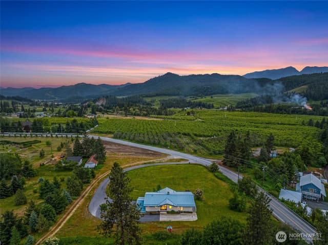 Property photo for 9950 North Road, Leavenworth photo 2