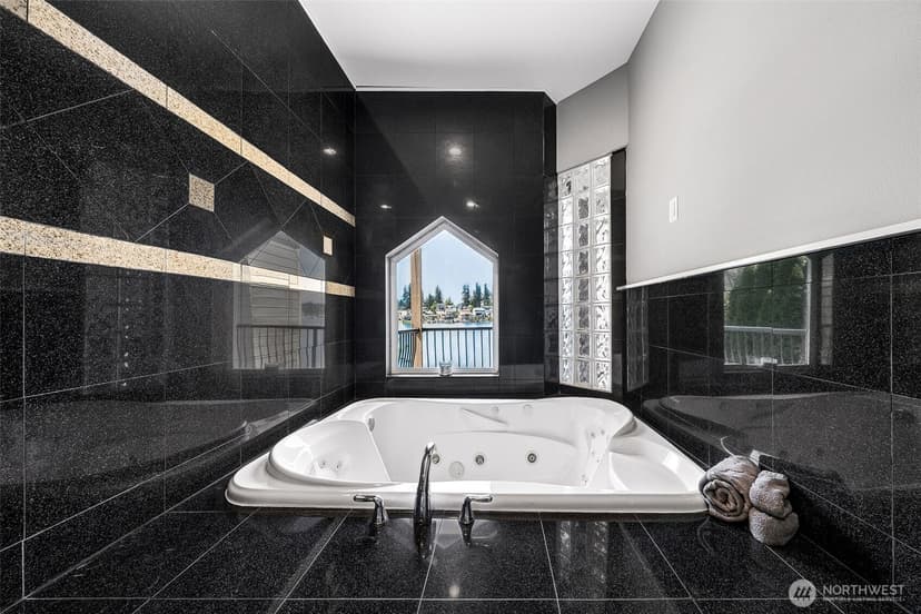 Property photo for 6804 Vandermark Road, Bonney Lake photo 24