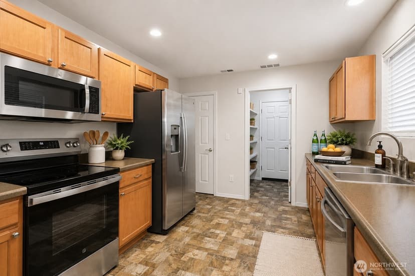 Property photo for 2731 SW Jabirin Way, Port Orchard photo 10