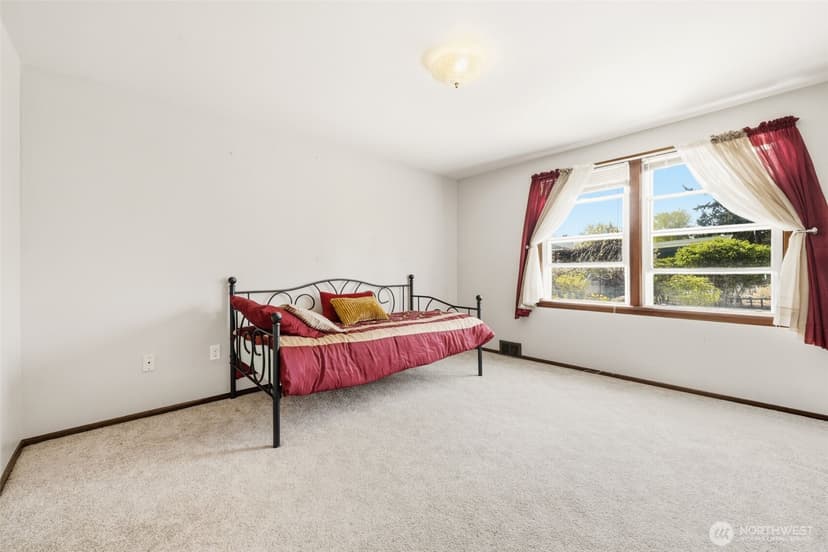 Property photo for 614 E 84th Street, Tacoma photo 15