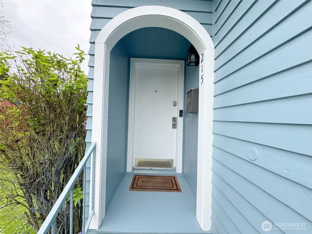 Property photo for 215 J Street SE, Auburn photo 5