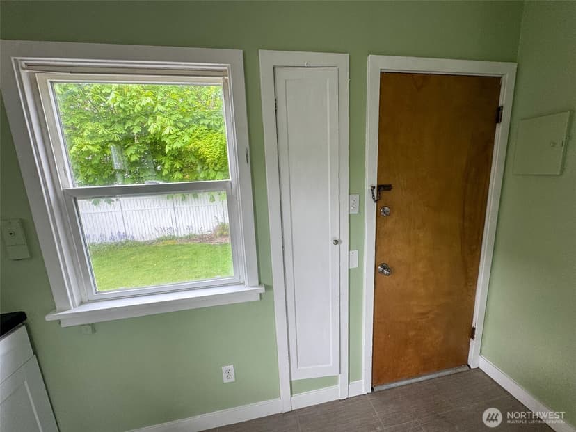Property photo for 215 J Street SE, Auburn photo 19
