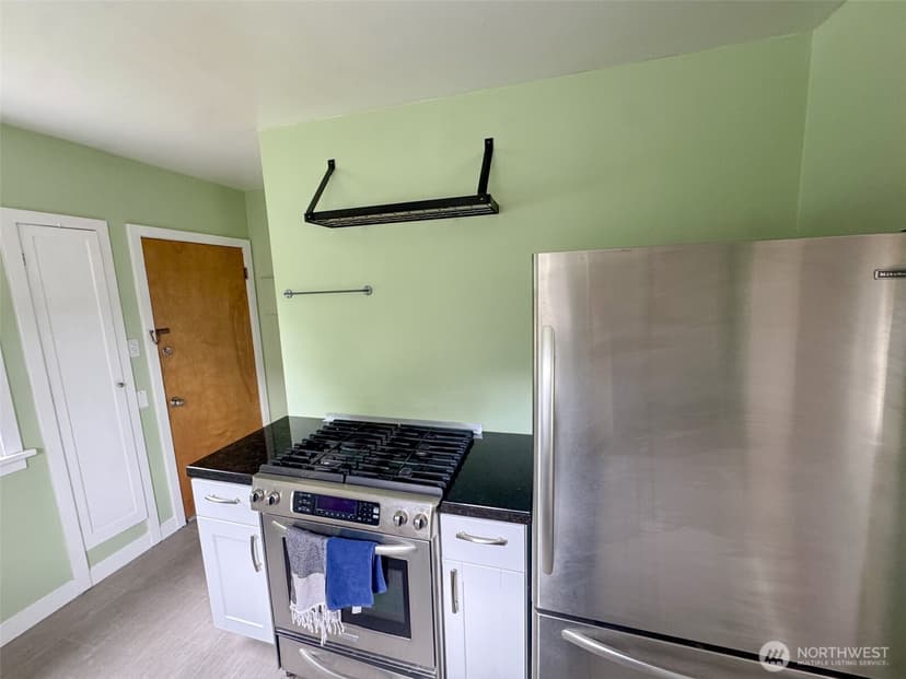 Property photo for 215 J Street SE, Auburn photo 18