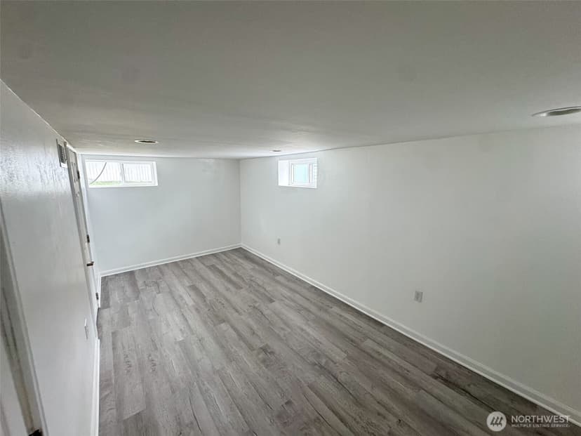 Property photo for 215 J Street SE, Auburn photo 21