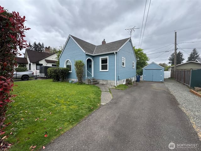 Property photo for 215 J Street SE, Auburn photo 2