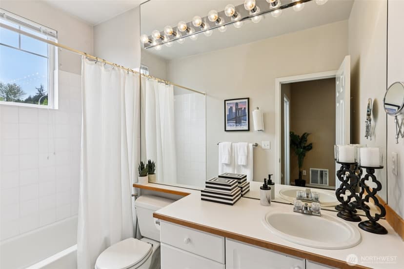 Property photo for 441 S 51st Court, Renton photo 19