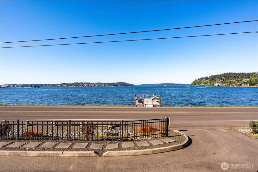 Property photo for 1253 Beach Drive E, Port Orchard photo 31