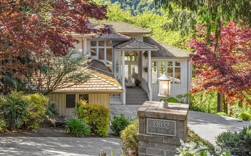 Property photo for 13032 204th Place SE, Issaquah photo 2