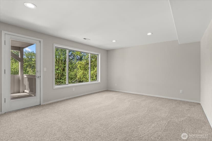 Property photo for 13032 204th Place SE, Issaquah photo 30