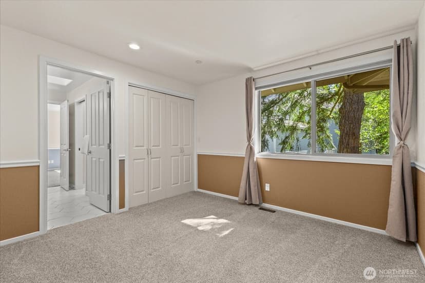 Property photo for 13032 204th Place SE, Issaquah photo 28